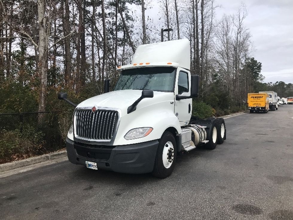 Day Cab Tractor-Heavy Duty Tractors-International-2019-LT625-Ladson-SC-353,616\n\t\tmiles-$ 25,750 - Image 3