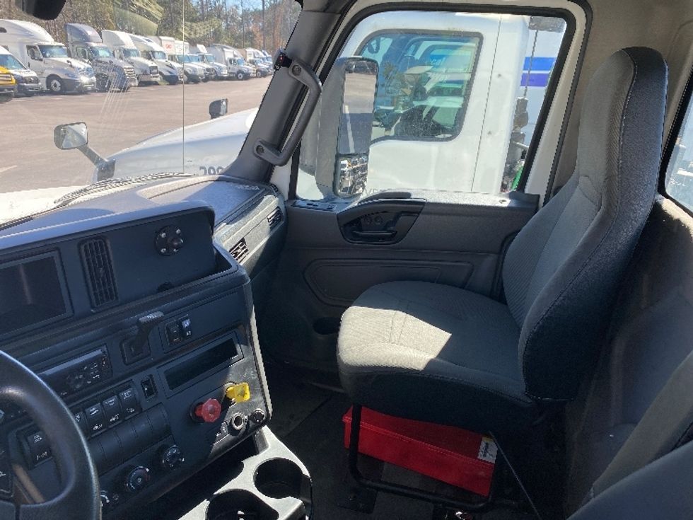 Day Cab Tractor-Heavy Duty Tractors-International-2019-LT625-Ladson-SC-389,375\n\t\tmiles-$ 27,250 - Image 17