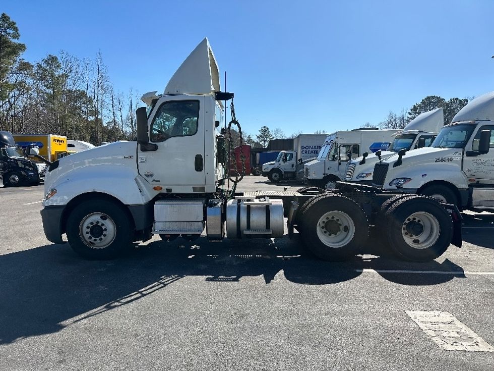 Day Cab Tractor-Heavy Duty Tractors-International-2019-LT625-Ladson-SC-389,375\n\t\tmiles-$ 27,250 - Image 4
