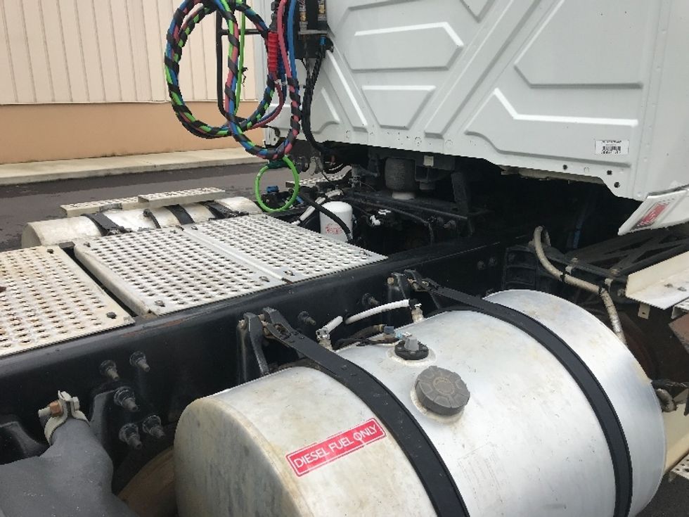 Day Cab Tractor-Heavy Duty Tractors-International-2019-LT625-Lafayette-LA-244,561\n\t\tmiles-$ 32,000 - Image 18