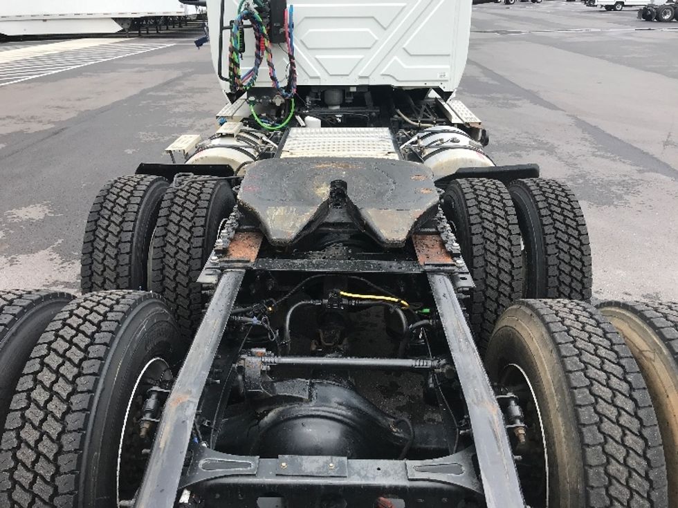 Day Cab Tractor-Heavy Duty Tractors-International-2019-LT625-Lafayette-LA-244,561\n\t\tmiles-$ 32,000 - Image 6