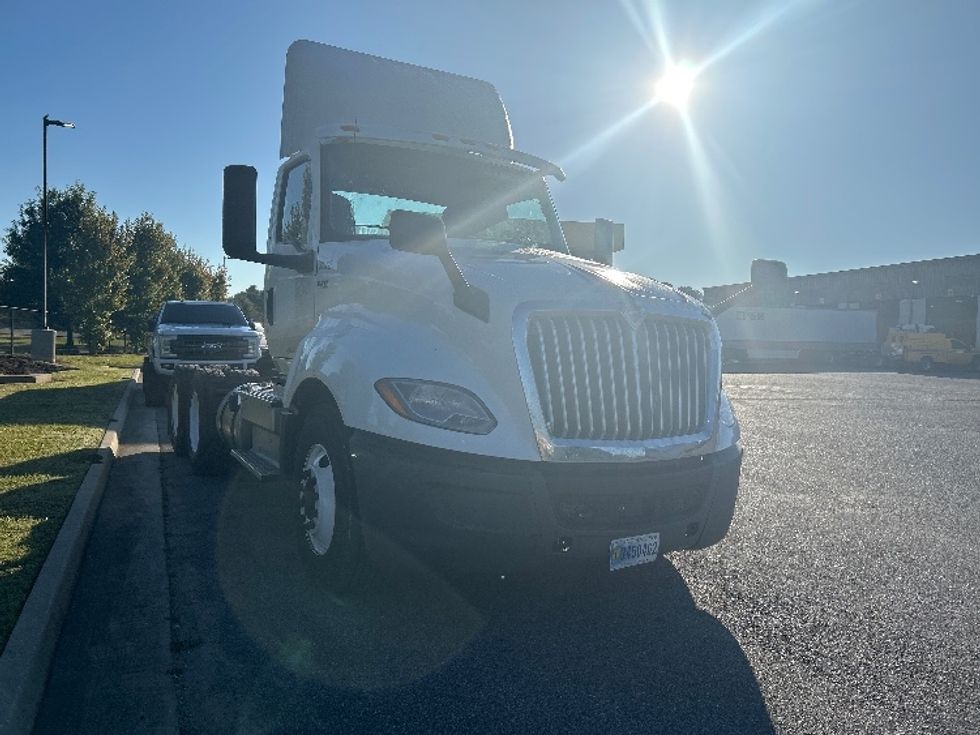 Day Cab Tractor-Heavy Duty Tractors-International-2019-LT625-Lafayette-LA-350,216\n\t\tmiles-$ 27,750 - Image 1