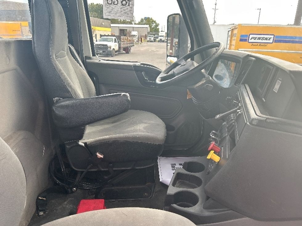 Day Cab Tractor-Heavy Duty Tractors-International-2019-LT625-Lafayette-LA-350,216\n\t\tmiles-$ 27,750 - Image 14