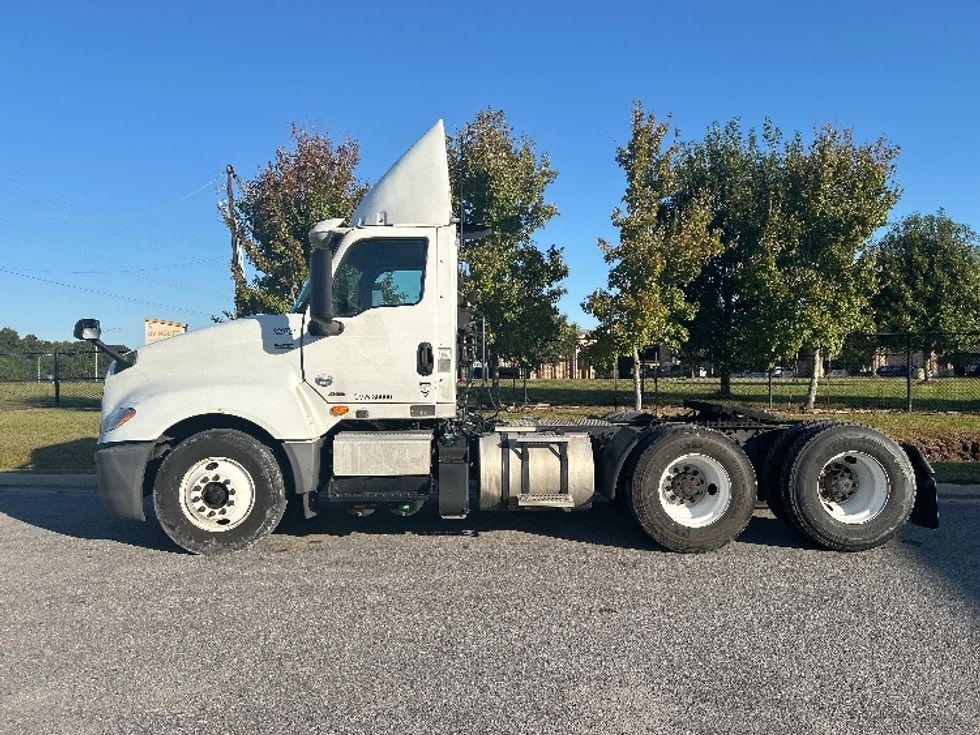Day Cab Tractor-Heavy Duty Tractors-International-2019-LT625-Lafayette-LA-350,216\n\t\tmiles-$ 27,750 - Image 4