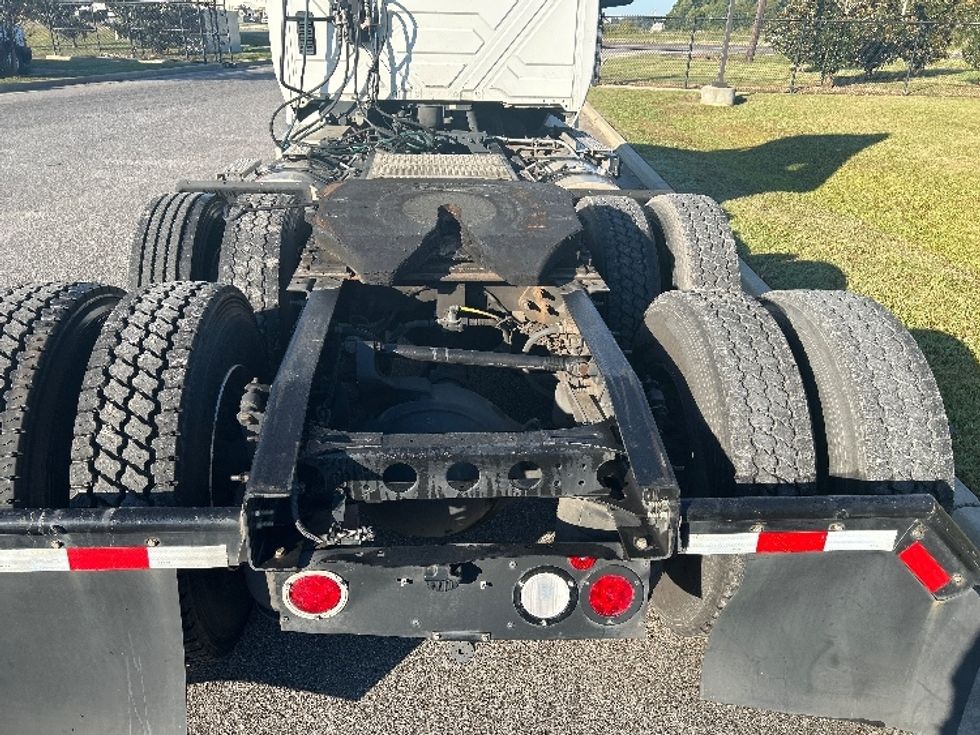 Day Cab Tractor-Heavy Duty Tractors-International-2019-LT625-Lafayette-LA-350,216\n\t\tmiles-$ 27,750 - Image 6