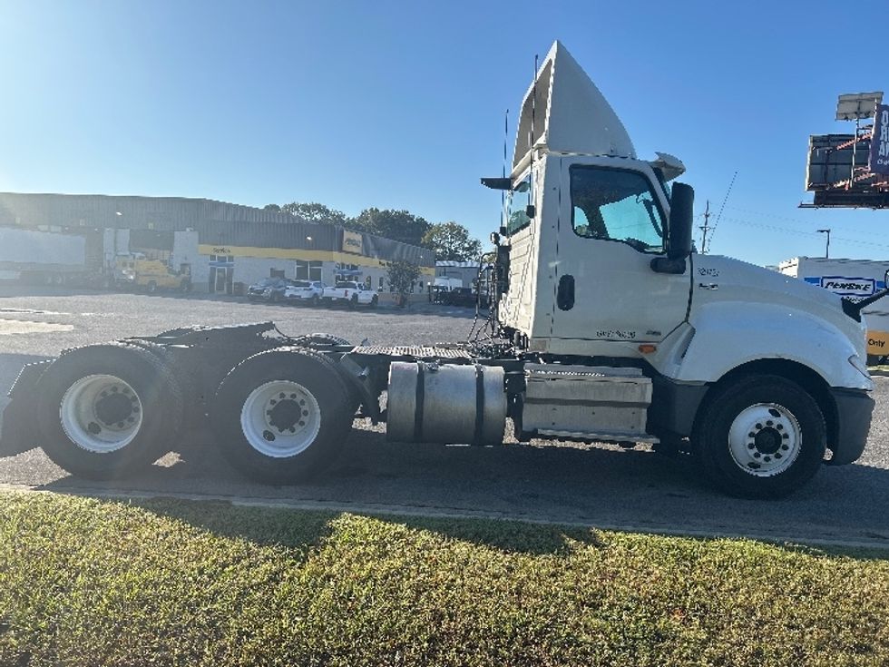 Day Cab Tractor-Heavy Duty Tractors-International-2019-LT625-Lafayette-LA-350,216\n\t\tmiles-$ 27,750 - Image 8