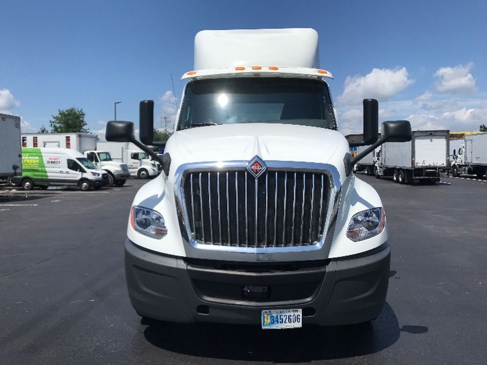 Day Cab Tractor-Heavy Duty Tractors-International-2019-LT625-Lancaster-PA-418,363\n\t\tmiles-$ 23,500 - Image 2