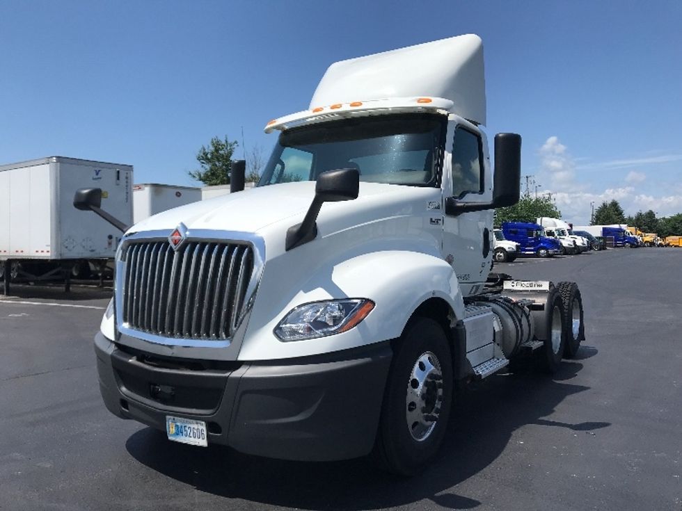 Day Cab Tractor-Heavy Duty Tractors-International-2019-LT625-Lancaster-PA-418,363\n\t\tmiles-$ 23,500 - Image 3
