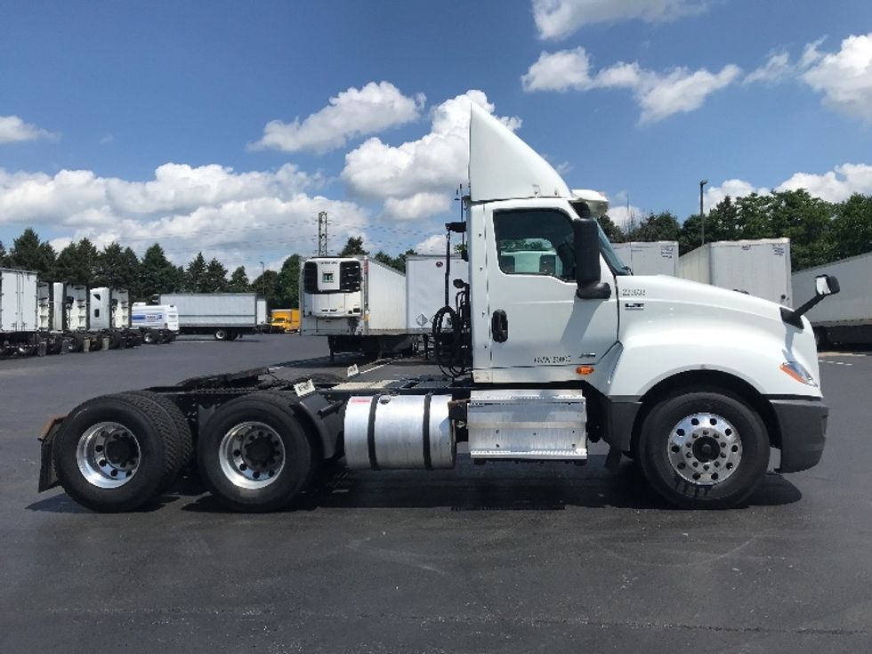Day Cab Tractor-Heavy Duty Tractors-International-2019-LT625-Lancaster-PA-418,363\n\t\tmiles-$ 23,500 - Image 8