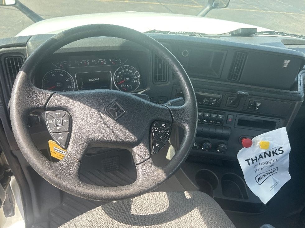 Day Cab Tractor-Heavy Duty Tractors-International-2019-LT625-Lansing-MI-232,788\n\t\tmiles-$ 25,000 - Image 11