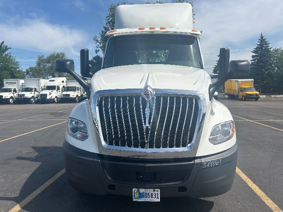 Day Cab Tractor-Heavy Duty Tractors-International-2019-LT625-Lansing-MI-232,788\n\t\tmiles-$ 25,000 - Image 2