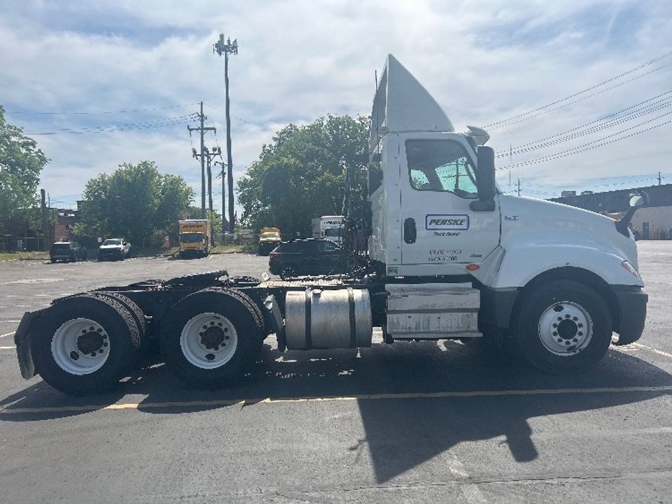 Day Cab Tractor-Heavy Duty Tractors-International-2019-LT625-Lansing-MI-232,788\n\t\tmiles-$ 25,000 - Image 8