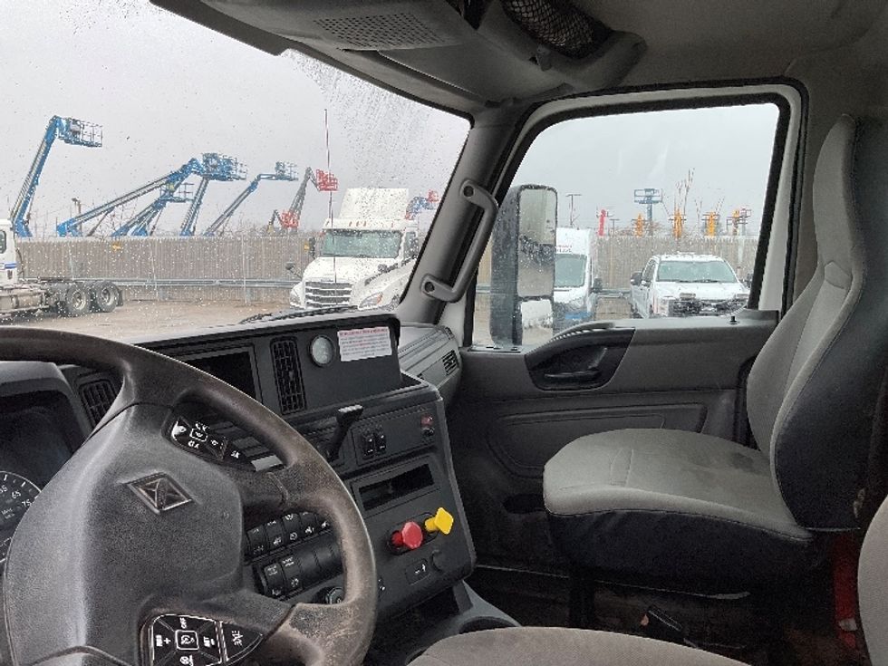 Day Cab Tractor-Heavy Duty Tractors-International-2019-LT625-Lansing-MI-351,502\n\t\tmiles-$ 31,250 - Image 10