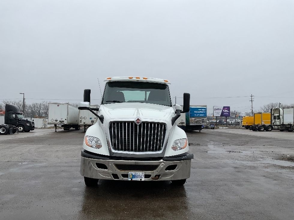 Day Cab Tractor-Heavy Duty Tractors-International-2019-LT625-Lansing-MI-351,502\n\t\tmiles-$ 31,250 - Image 2