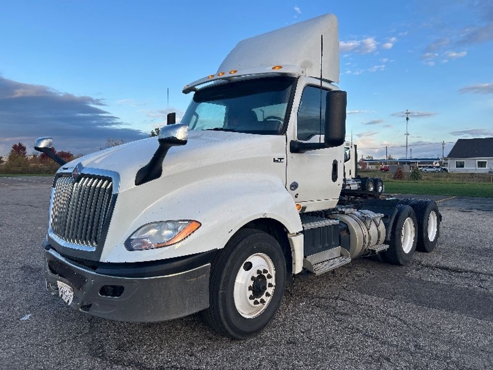 Day Cab Tractor-Heavy Duty Tractors-International-2019-LT625-Lansing-MI-418,870\n\t\tmiles-$ 29,750 - Image 3