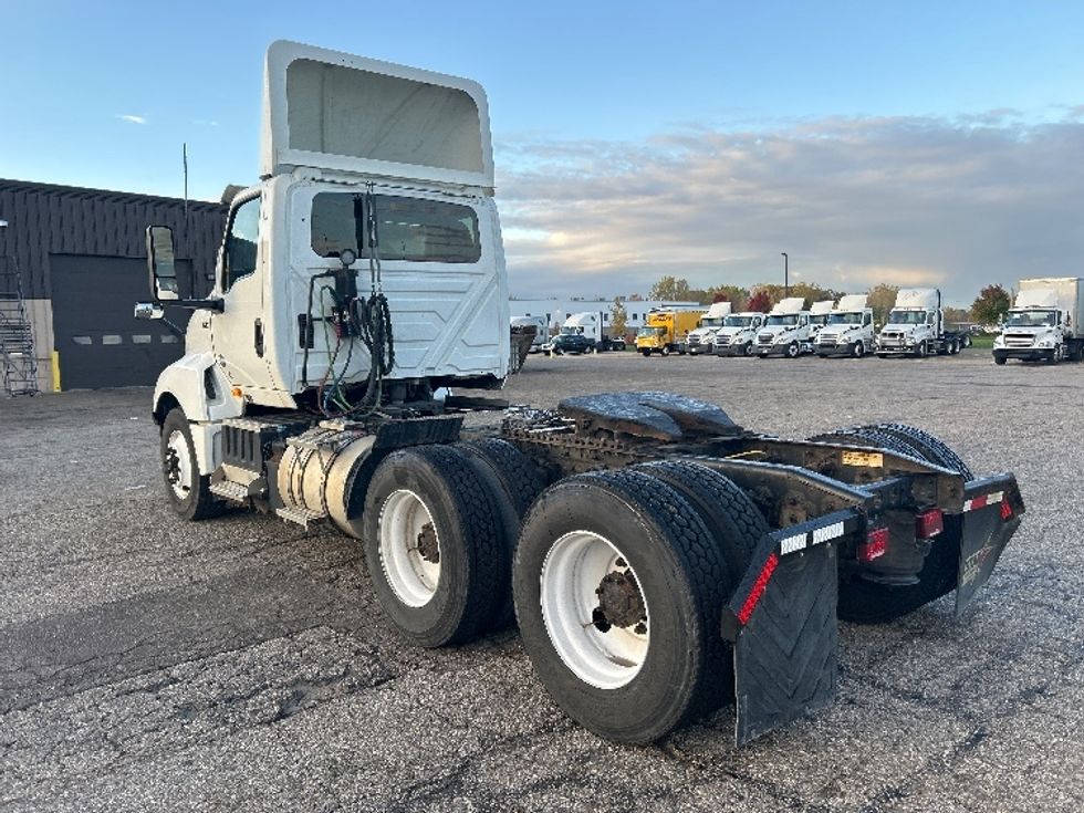 Day Cab Tractor-Heavy Duty Tractors-International-2019-LT625-Lansing-MI-418,870\n\t\tmiles-$ 29,750 - Image 5