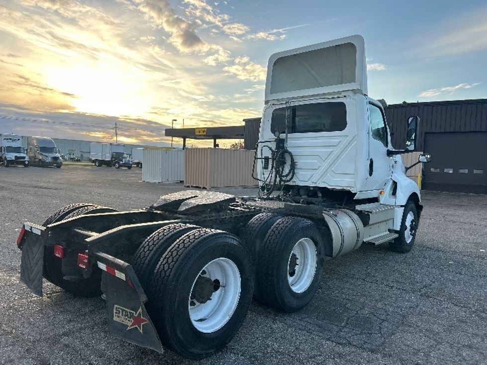 Day Cab Tractor-Heavy Duty Tractors-International-2019-LT625-Lansing-MI-418,870\n\t\tmiles-$ 29,750 - Image 7