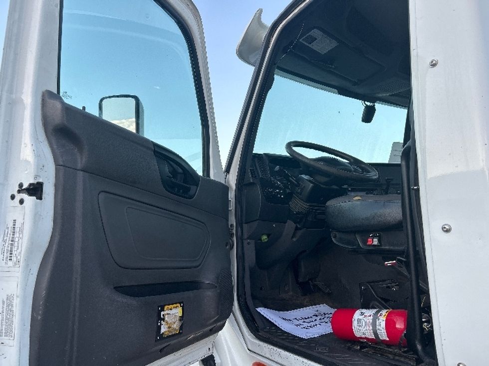 Day Cab Tractor-Heavy Duty Tractors-International-2019-LT625-Las Vegas-NV-191,218\n\t\tmiles-$ 31,250 - Image 9