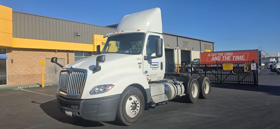 Day Cab Tractor-Heavy Duty Tractors-International-2019-LT625-Las Vegas-NV-207,758\n\t\tmiles-$ 29,750 - Image 3