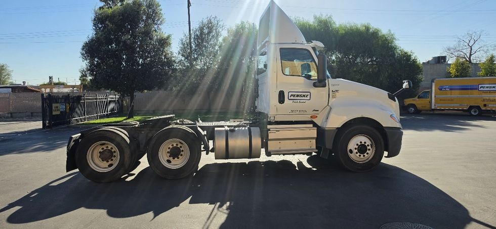 Day Cab Tractor-Heavy Duty Tractors-International-2019-LT625-Las Vegas-NV-207,758\n\t\tmiles-$ 29,750 - Image 8