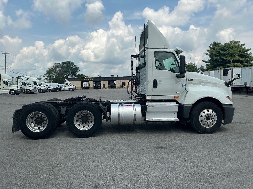 Day Cab Tractor-Heavy Duty Tractors-International-2019-LT625-Lexington-KY-406,113\n\t\tmiles-$ 26,250 - Image 8