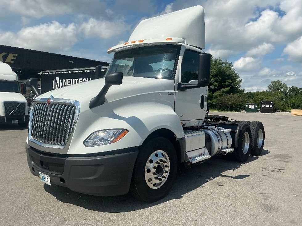 Day Cab Tractor-Heavy Duty Tractors-International-2019-LT625-Lexington-KY-436,222\n\t\tmiles-$ 23,500 - Image 3