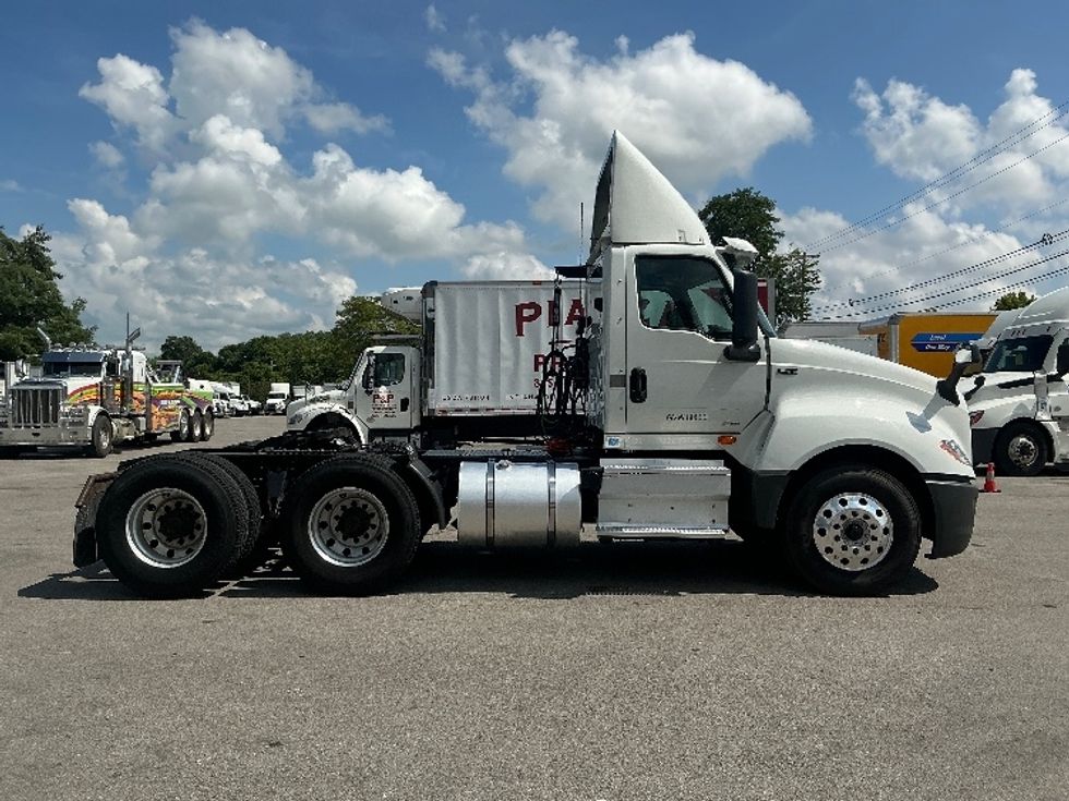 Day Cab Tractor-Heavy Duty Tractors-International-2019-LT625-Lexington-KY-436,222\n\t\tmiles-$ 23,500 - Image 8