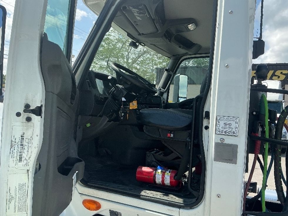 Day Cab Tractor-Heavy Duty Tractors-International-2019-LT625-Lexington-KY-436,222\n\t\tmiles-$ 23,500 - Image 9