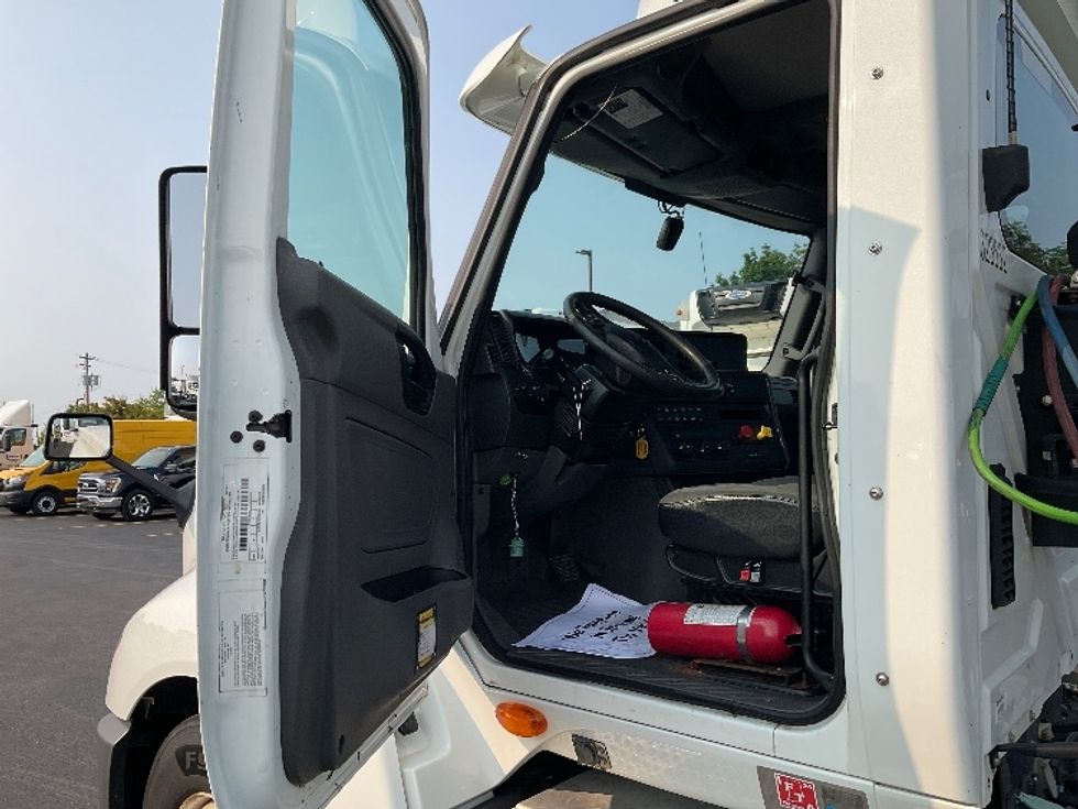 Day Cab Tractor-Heavy Duty Tractors-International-2019-LT625-Lexington-KY-813,229\n\t\tmiles-$ 22,250 - Image 9