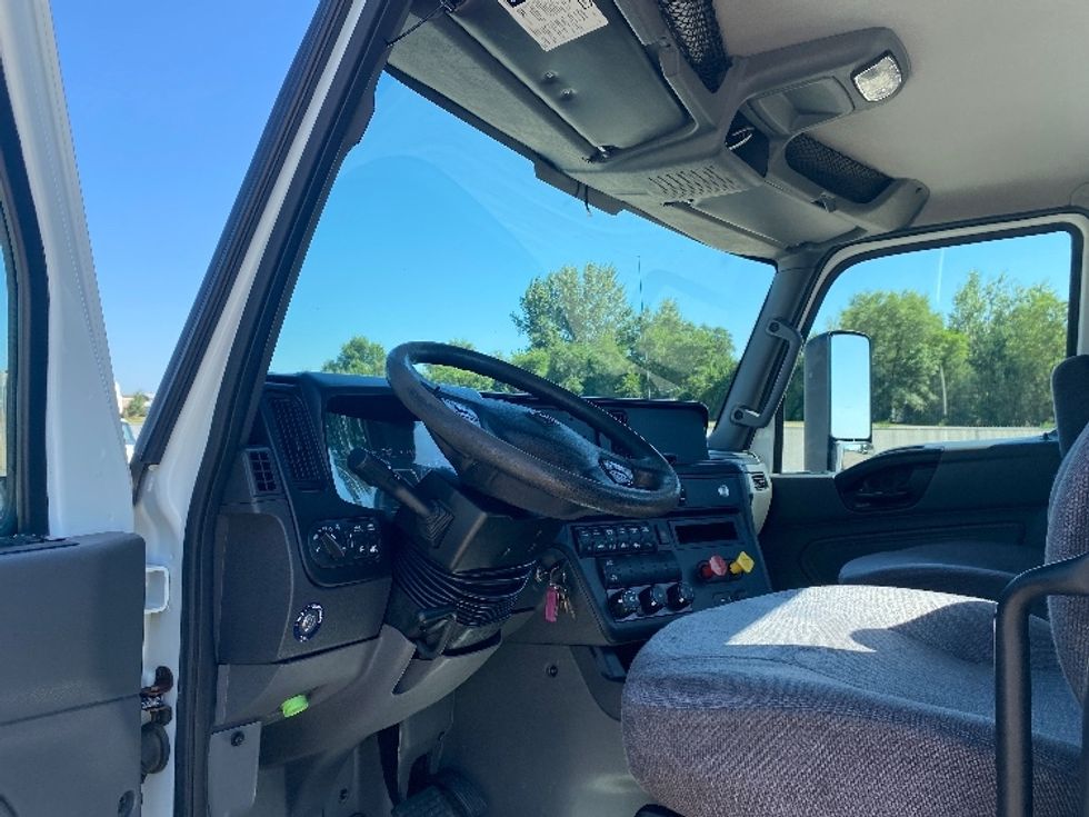 Day Cab Tractor-Heavy Duty Tractors-International-2019-LT625-Lincoln-ND-309,765\n\t\tmiles-$ 38,250 - Image 10