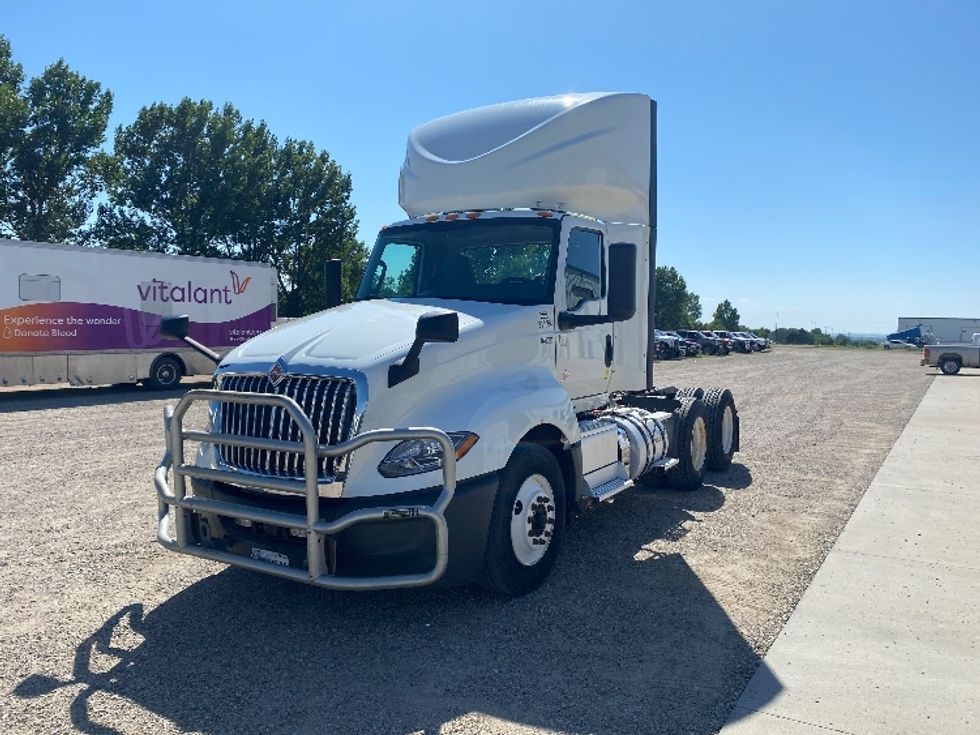Day Cab Tractor-Heavy Duty Tractors-International-2019-LT625-Lincoln-ND-309,765\n\t\tmiles-$ 38,250 - Image 3