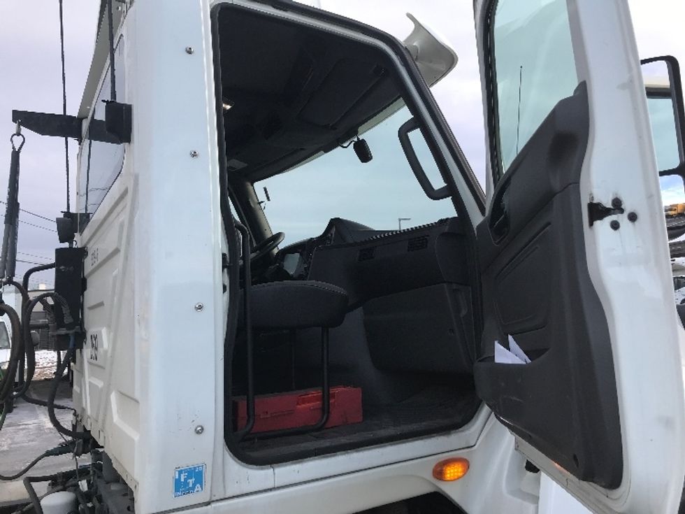 Day Cab Tractor-Heavy Duty Tractors-International-2019-LT625-Linden-NJ-116,120\n\t\tmiles-$ 23,500 - Image 12