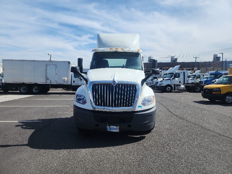 Day Cab Tractor-Heavy Duty Tractors-International-2019-LT625-Linden-NJ-140,754\n\t\tmiles-$ 27,750 - Image 2