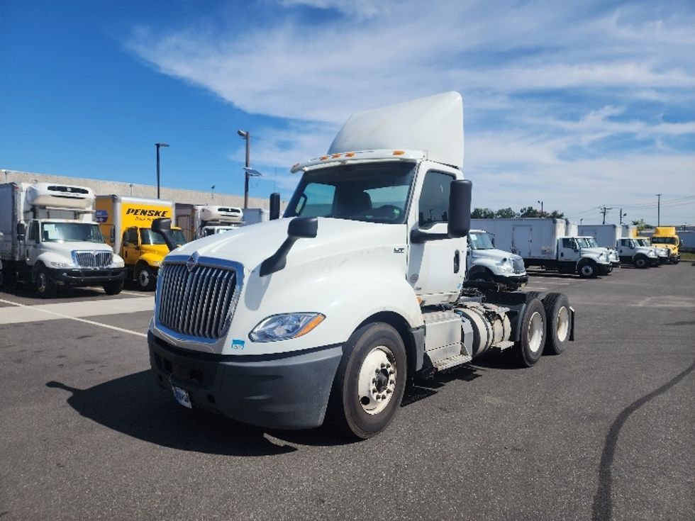 Day Cab Tractor-Heavy Duty Tractors-International-2019-LT625-Linden-NJ-140,754\n\t\tmiles-$ 27,750 - Image 3