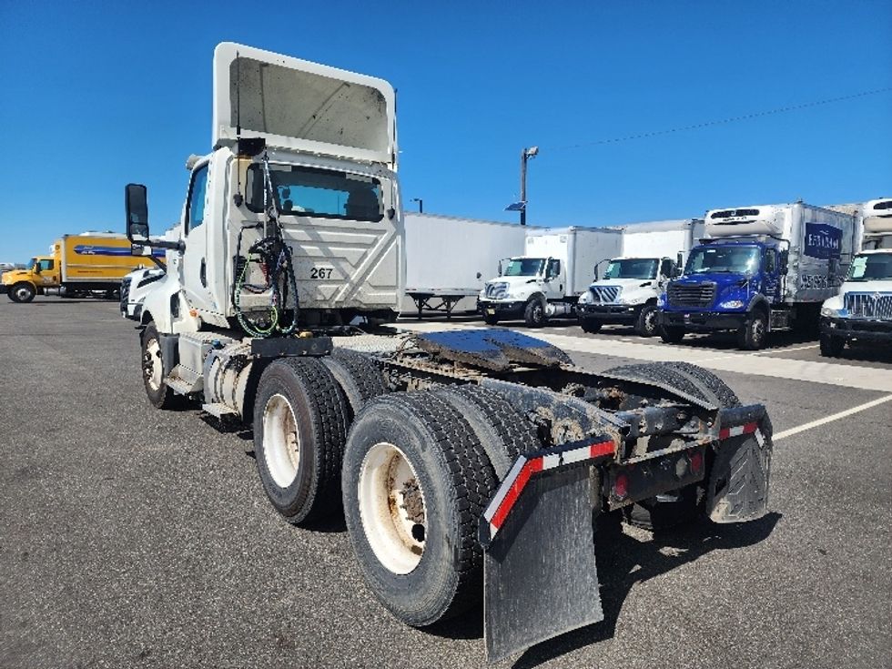 Day Cab Tractor-Heavy Duty Tractors-International-2019-LT625-Linden-NJ-140,754\n\t\tmiles-$ 27,750 - Image 5