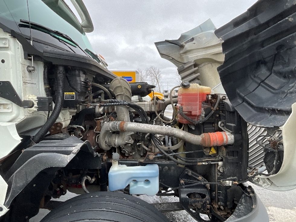 Day Cab Tractor-Heavy Duty Tractors-International-2019-LT625-London-ON-300,473\n\t\tkm-$ 36,500 - Image 16