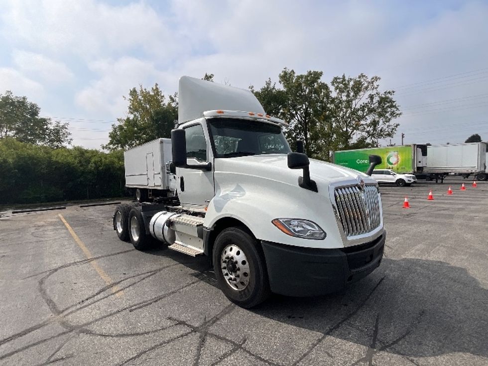 Day Cab Tractor-Heavy Duty Tractors-International-2019-LT625-London-ON-557,128\n\t\tkm-$ 33,750 - Image 1