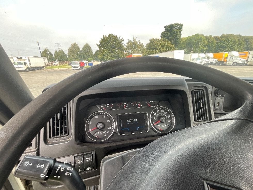 Day Cab Tractor-Heavy Duty Tractors-International-2019-LT625-London-ON-557,128\n\t\tkm-$ 33,750 - Image 11