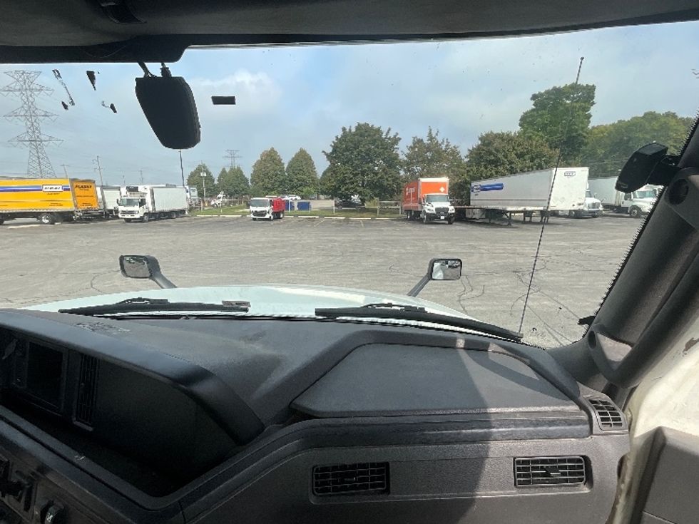 Day Cab Tractor-Heavy Duty Tractors-International-2019-LT625-London-ON-557,128\n\t\tkm-$ 33,750 - Image 13