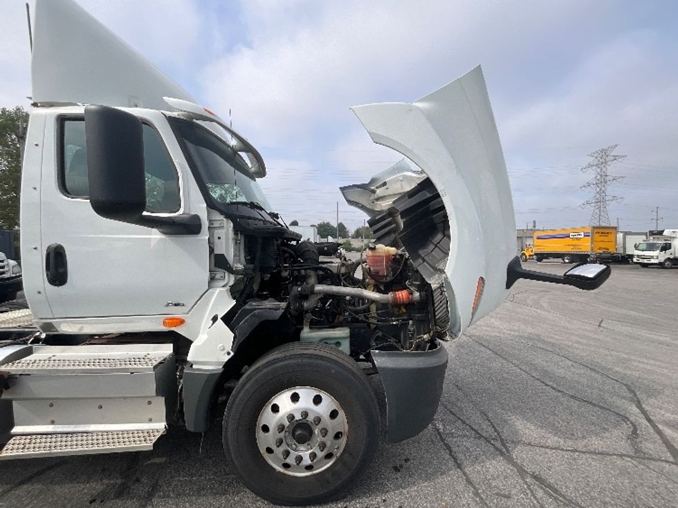 Day Cab Tractor-Heavy Duty Tractors-International-2019-LT625-London-ON-557,128\n\t\tkm-$ 33,750 - Image 15