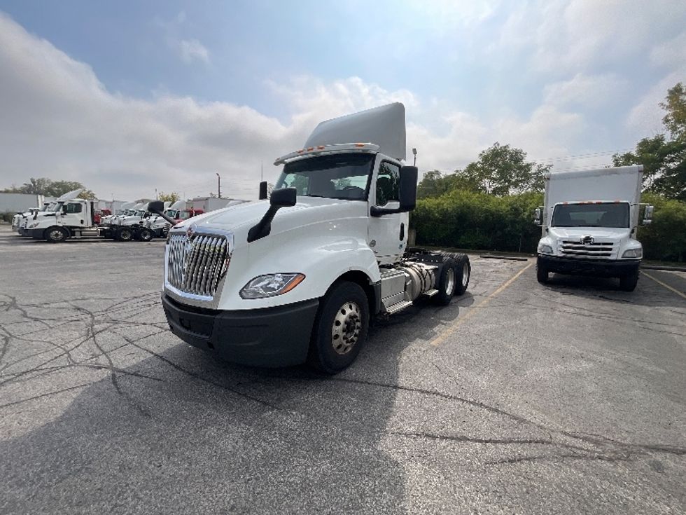 Day Cab Tractor-Heavy Duty Tractors-International-2019-LT625-London-ON-557,128\n\t\tkm-$ 33,750 - Image 3