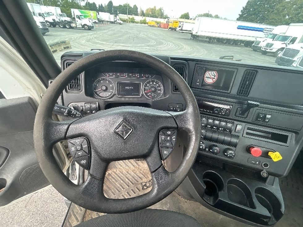 Day Cab Tractor-Heavy Duty Tractors-International-2019-LT625-London-ON-602,476\n\t\tkm-$ 31,500 - Image 11