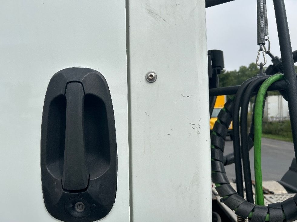 Day Cab Tractor-Heavy Duty Tractors-International-2019-LT625-London-ON-602,476\n\t\tkm-$ 31,500 - Image 17