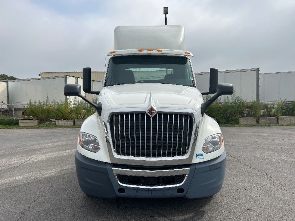 Day Cab Tractor-Heavy Duty Tractors-International-2019-LT625-London-ON-602,476\n\t\tkm-$ 31,500 - Image 2