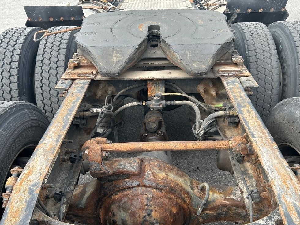 Day Cab Tractor-Heavy Duty Tractors-International-2019-LT625-London-ON-602,476\n\t\tkm-$ 31,500 - Image 6