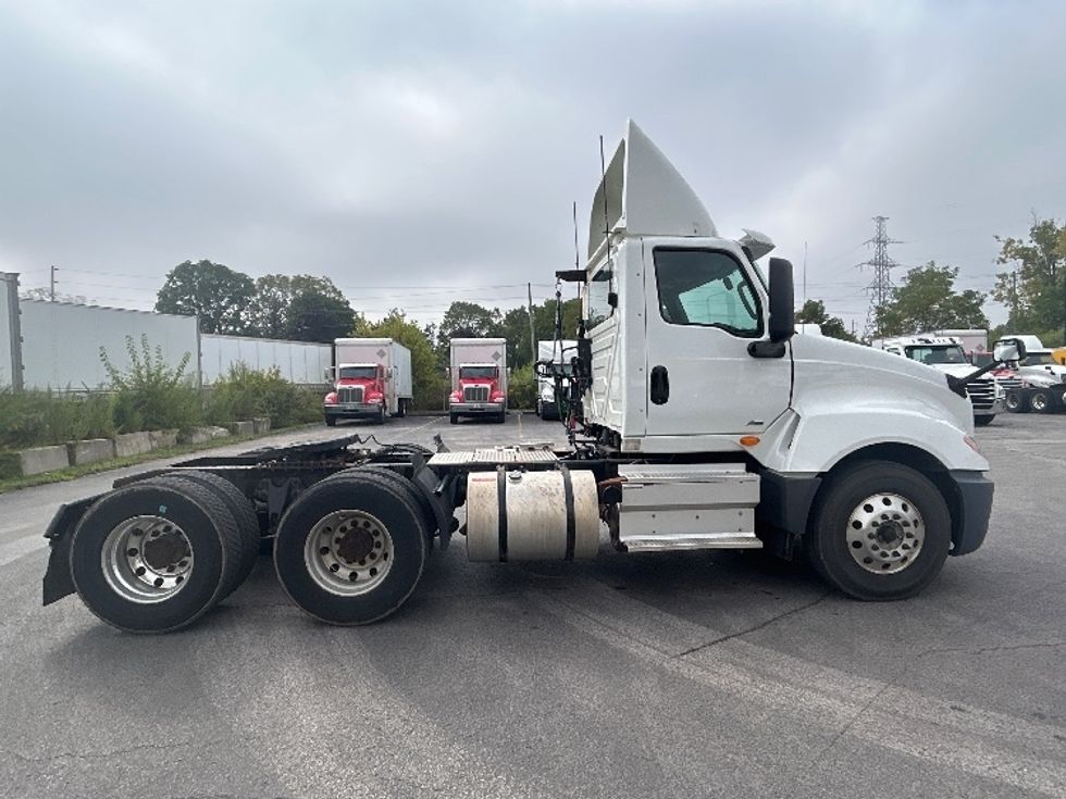 Day Cab Tractor-Heavy Duty Tractors-International-2019-LT625-London-ON-602,476\n\t\tkm-$ 31,500 - Image 8