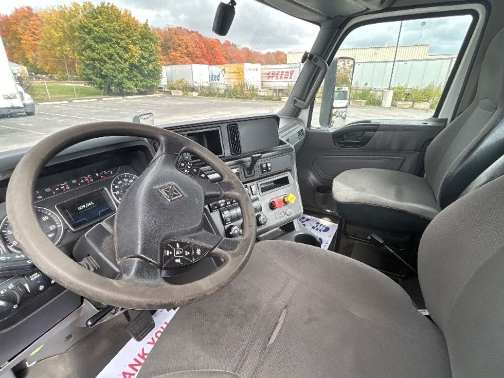 Day Cab Tractor-Heavy Duty Tractors-International-2019-LT625-London-ON-609,048\n\t\tkm-$ 31,250 - Image 10