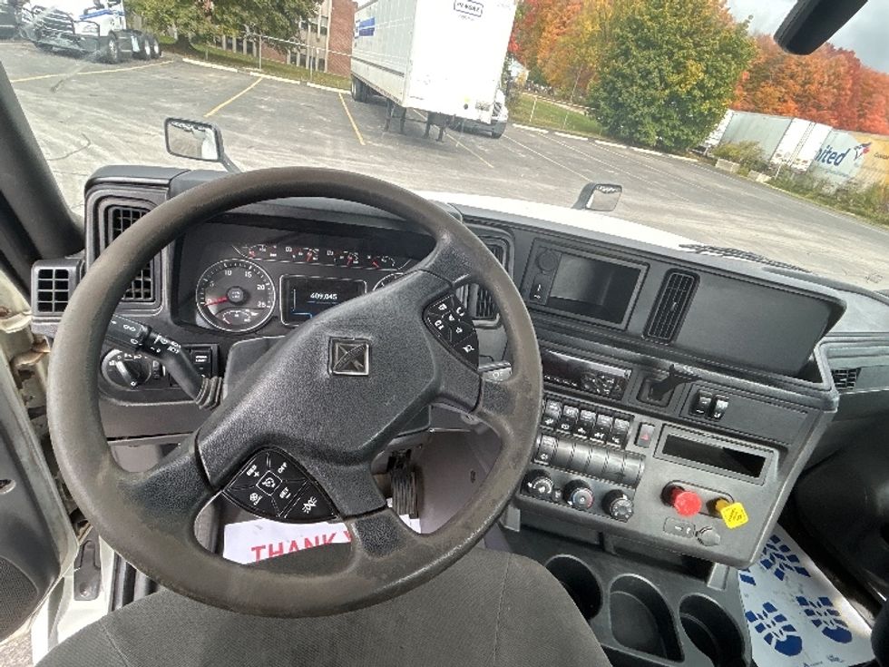 Day Cab Tractor-Heavy Duty Tractors-International-2019-LT625-London-ON-609,048\n\t\tkm-$ 31,250 - Image 11