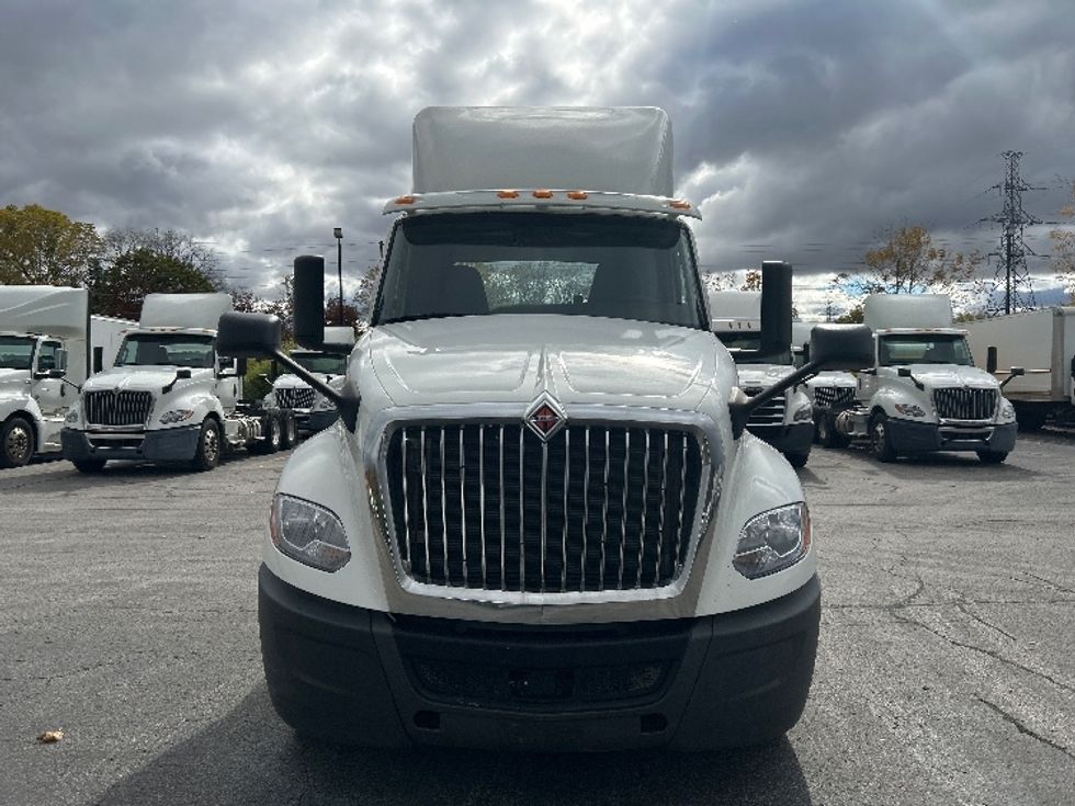 Day Cab Tractor-Heavy Duty Tractors-International-2019-LT625-London-ON-609,048\n\t\tkm-$ 31,250 - Image 2