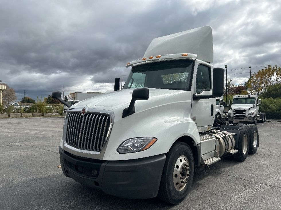 Day Cab Tractor-Heavy Duty Tractors-International-2019-LT625-London-ON-609,048\n\t\tkm-$ 31,250 - Image 3